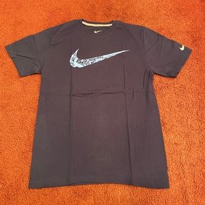Nike t-shirt